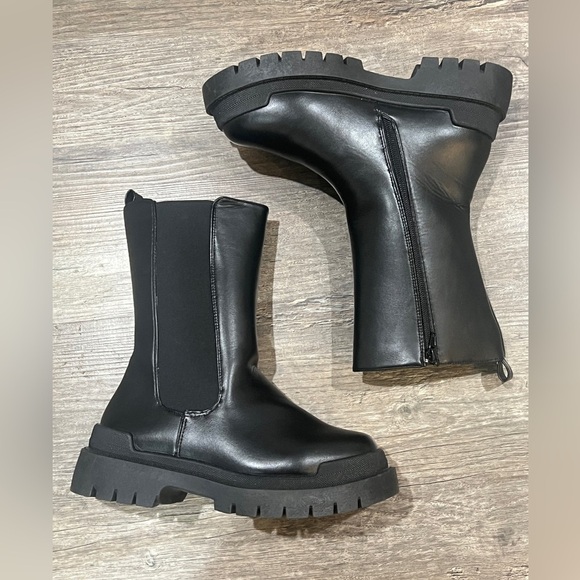FINAL PRICE New Without Box Fashion Nova Boots - Picture 1 of 6